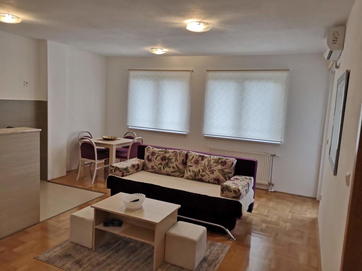 Apartman Marija บันยาลูกา ภายนอก รูปภาพ